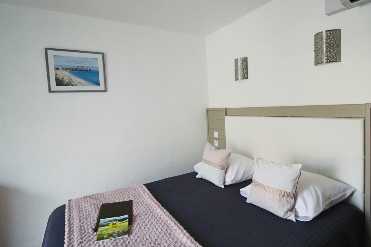 Hotel De La Plage Saint-Palais-sur-Mer Bagian luar foto